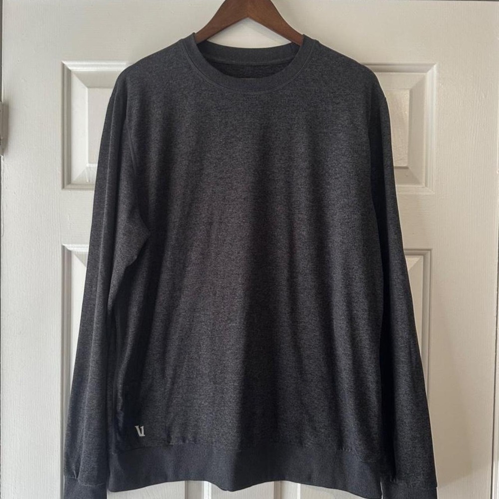 Vuori Men's Ponto Performance Crewneck Pullover in Charcoal Heather
